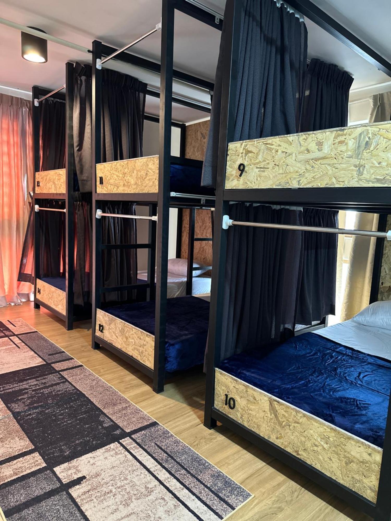 Mix Hostel Kl By Chillout Hostel Петалинг Джая Екстериор снимка